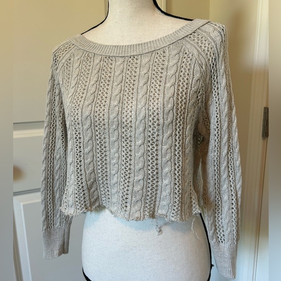 SO grey crop crochet crew neck sweater - Picture 1 of 3